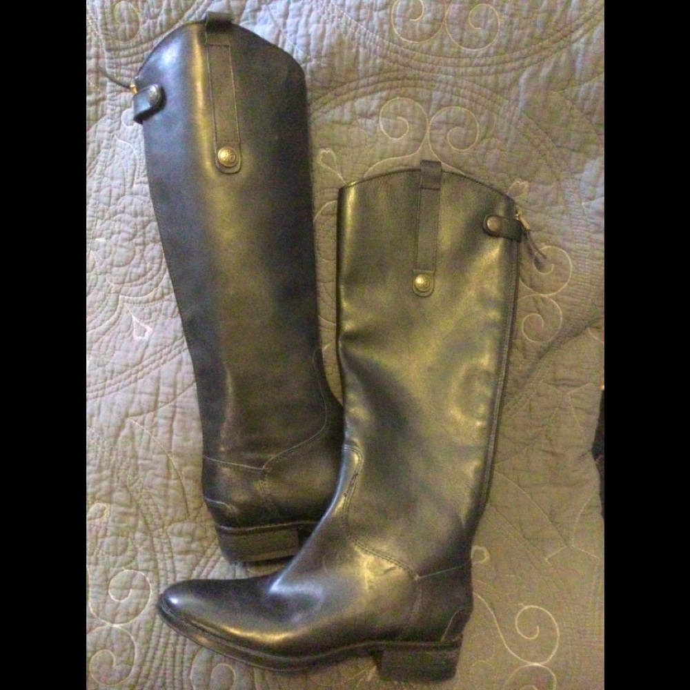Black boots